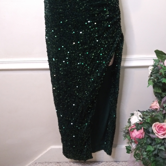 Dark Green Sparkly Sequinned Velour One Shoulder, Sexy Split Side Cocktail Dress - Picture 3 of 9